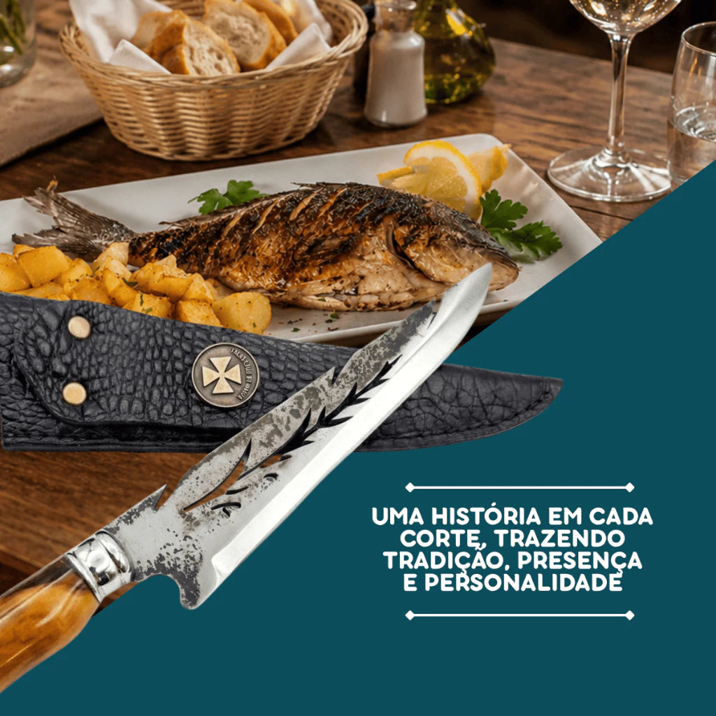 Faca Artesanal Aço Carbono 9” Folha  Cabo com Isca Artificial Pesca • 100% Forjada à Mão (+Bainha de Couro Grátis)