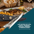 Faca Artesanal Aço Carbono 9” Folha  Cabo com Isca Artificial Pesca • 100% Forjada à Mão (+Bainha de Couro Grátis)
